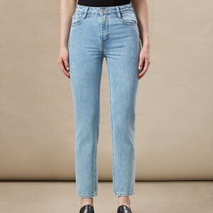 Frank And Oak The Stevie Tapered Jean in Light Wash Size 2828